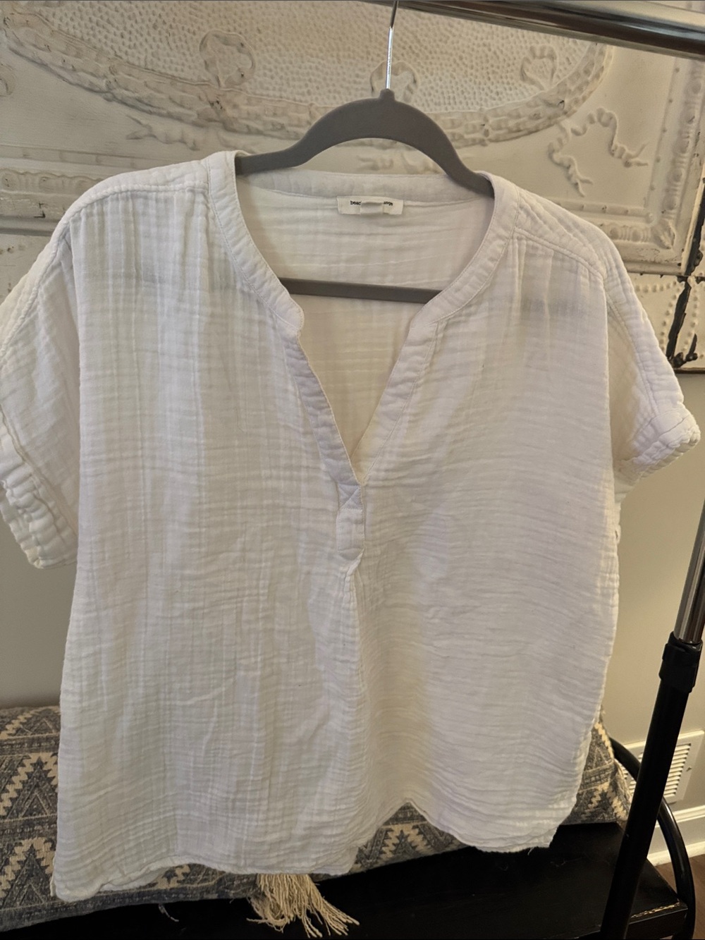 beachlunchlounge White Cotton Gauze V-Neck Short Sleeve Blouse